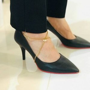 زنجیر کفش پاشنه بلند